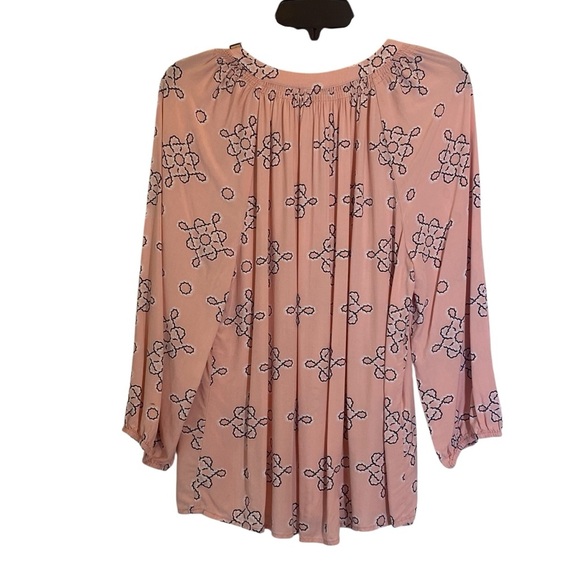 Crown & Ivy Women's size L Pink floral lightweight long sleeve pull on blouse - Picture 2 of 6